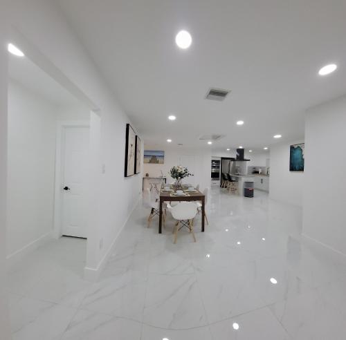 Upper Buena Vista Luxury Home near Wynwood