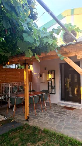 Lamprini's Deluxe Studios Lamprini's Deluxe Studios