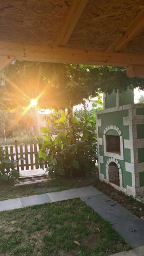 Lamprini's Deluxe Studios Lamprini's Deluxe Studios