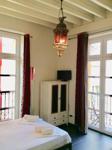 Studio Apartment (2 Adults) image 5