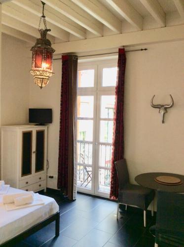 Studio Apartment (2 Adults) image 4