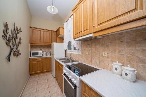 Maria's Apartments - image 7