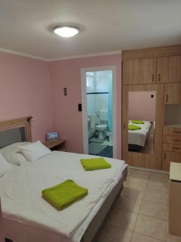 Apartment image 5