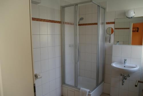 ハッピー ゴー ラッキー ホテル+ホステル