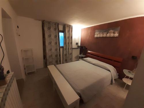 LA GROTTA Bed and Breakfast Castel Giorgio Italy
