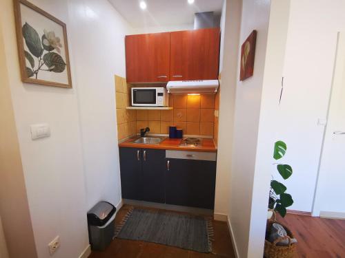 Airport Garden Apartments