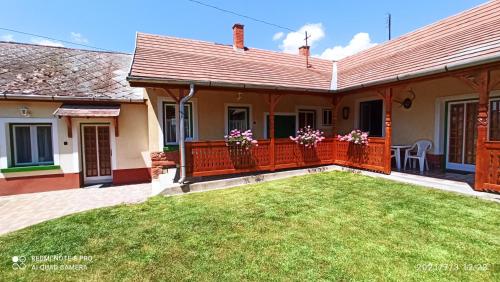  Tulipános ház in Balatonfůzfő