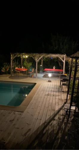 Seadmed, Macchia Évasion avec piscine (Macchia Evasion avec piscine) in Figari
