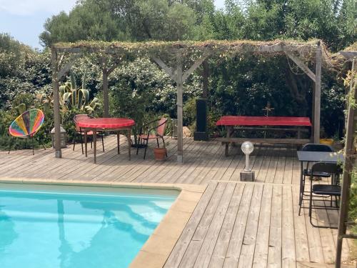 Macchia Évasion avec piscine (Macchia Evasion avec piscine) in Figari