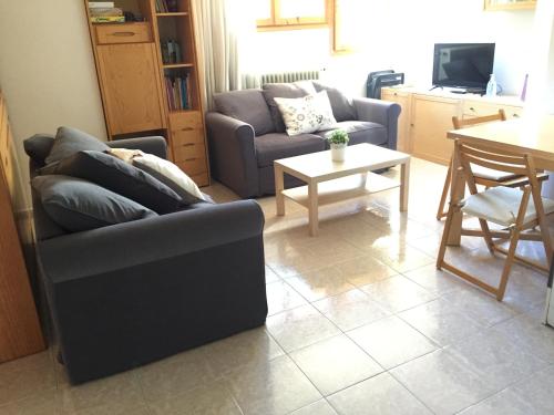  Atico en Biescas con Piscina, Tenis y Barbacoa in Biescas