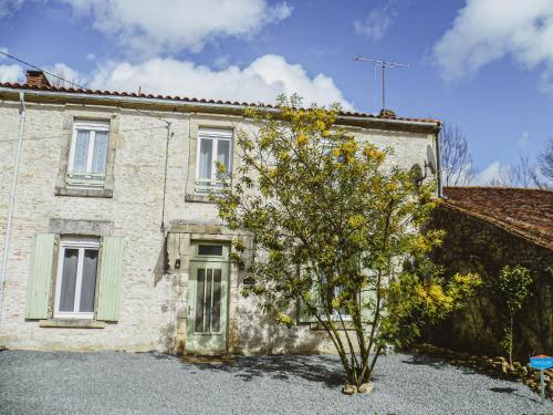 LA LAUJÈRE IVIE - Gîte & Piscine privative - Location saisonnière - La Caillère-Saint-Hilaire