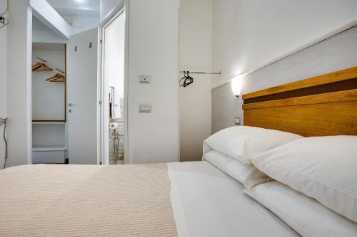 Penelope Holiday, Řím (fotografie 6)
