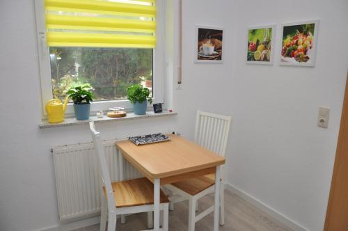 Kitchen, Ferienwohnung Schone Zeit in Darmstadt City Center