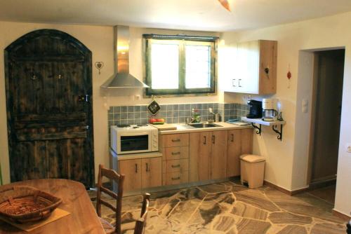 Village Villa Marika - Mimis Drapanias