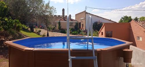 CASA TURÍSTICA Villa Carmen, CON CHIMENEA, AMPLIA ZONA DE JARDÍN, BARBACOA, PISCINA Y GARAJE gîte à louer Arenzana de Arriba