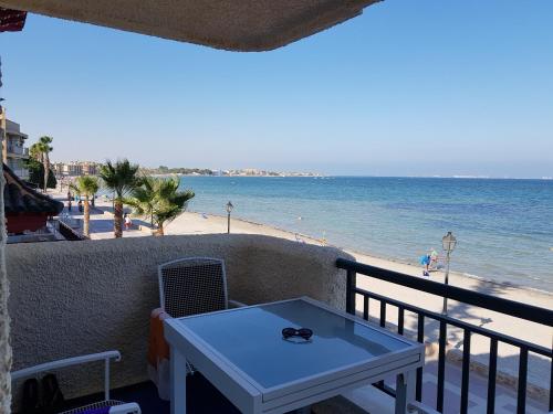 Los Alcazares Beach Front 3 bed 2 bath apartment