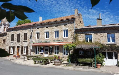 B&B Burdignes - Ferme Auberge Linossier - Bed and Breakfast Burdignes