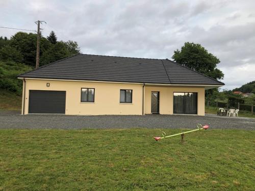 Pavillon récent avec 3 chambres gîte à louer Saint-Vaury