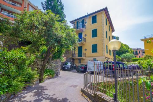 Three-Bedroom Apartment image 6