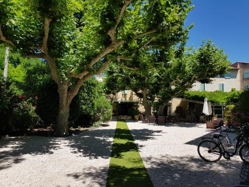 Logis Hotel Restaurant la Ferme - Avignon