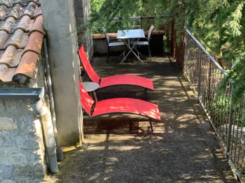 Chambre d'hôtes climatisée avec terrasse privée chambre d'hôte Labeaume