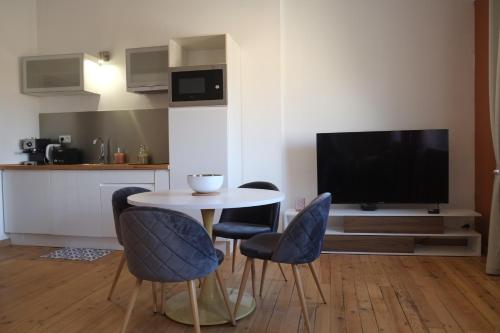 A l'ombre des remparts