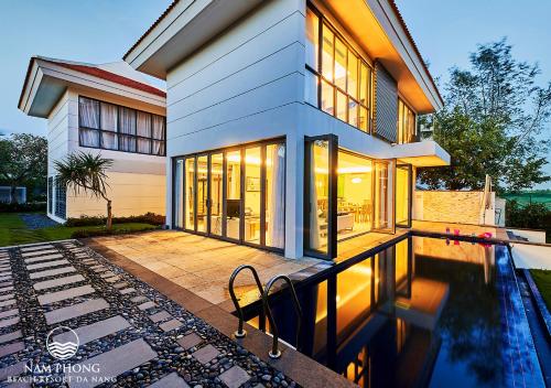 Nam Phong Beach Resort Da Nang