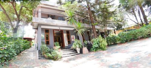 Tulia Boutique Hotel & Spa Ideally located in the prime touristic area of Arusha, Tulia Hotel & Spa promises a relaxing and wonderful visit. The hotel has everything you need for a comfortable stay. Service-minded staff will we