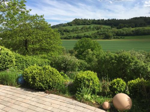 Idyllisch Wohnen im Weserbergland - kompletter Bungalow auf eigenem Grundstück