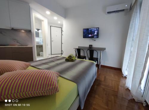 Studio in the heart of Athens !!!, Athènes