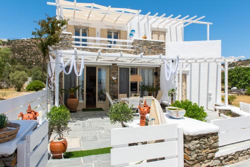 . Miles Away Sifnos - Beachfront House