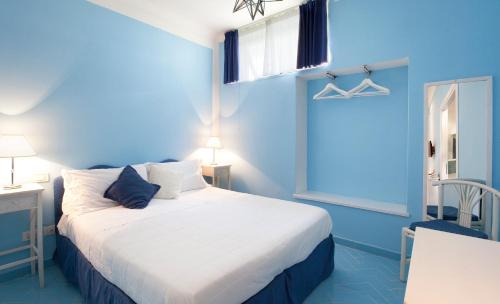 Economy Double or Twin Room image 8