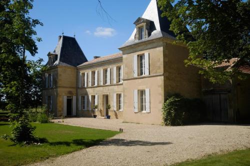 Château Biset gîte à louer Pineuilh