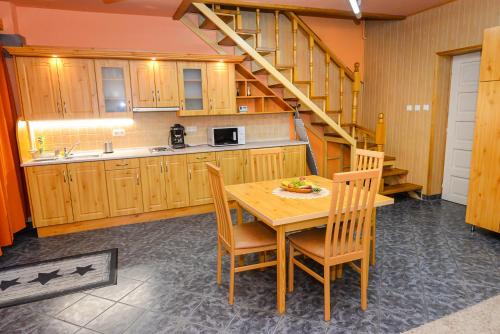 Tinodi Fogado in Sarvar