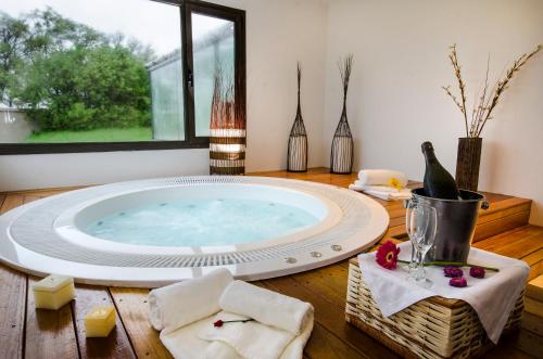 Spa, Days Inn by Wyndham Sierra de la Ventana in Sierra De La Ventana
