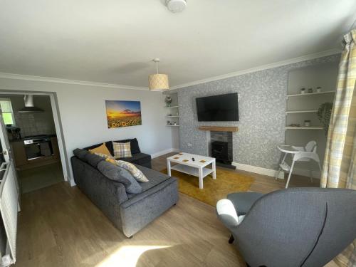 Picture of Immaculate One Bedroom Home With Private Parking