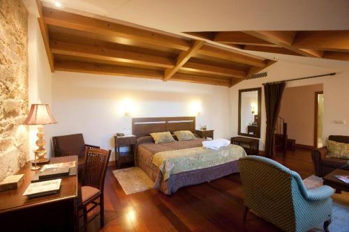 โรงแรมซานฟรานซิสโก โมนูเมนโต (San Francisco Hotel Monumento) in ซานตีอาโก เด กอมโปสเตลา