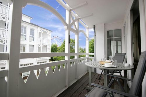 Balcony/terrace, Seepark Sellin - by Rujana in Ostseebad Sellin