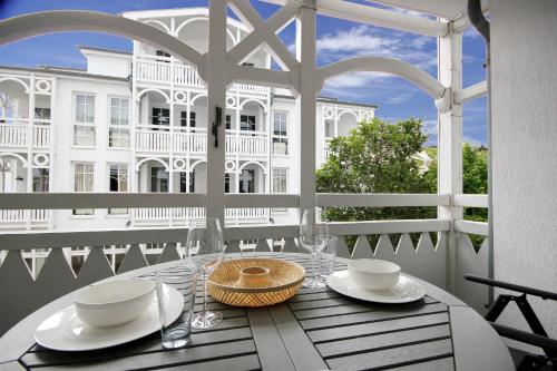 Balcony/terrace, Seepark Sellin - by Rujana in Ostseebad Sellin