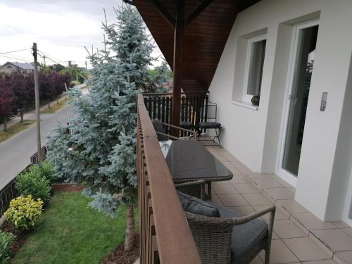 balkon/terasa, Villa Lili Apartments in Balatonkeresztur