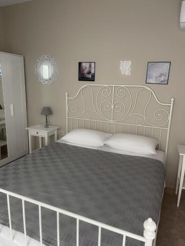 Delfini Beach Hotel & Suites Delfini Beach Hotel & Suites