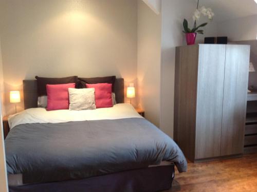 1 queen bed