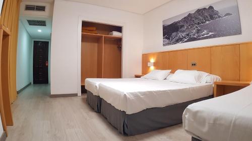 Triple Room image 3