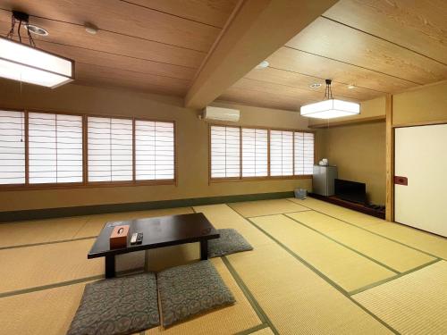 Marina Hotel Kaiku in Shirahama