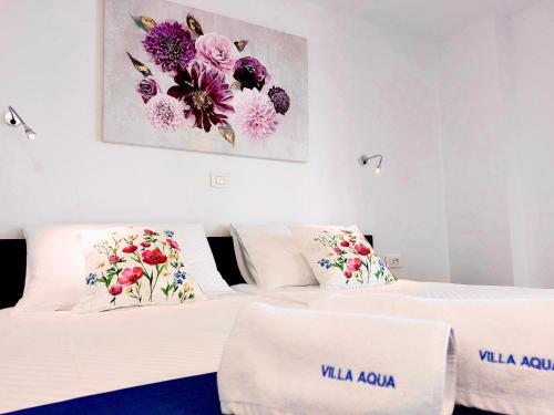 Deluxe Double Room with Balcony image 5