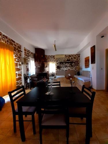 Γη της ελιάς gîte à louer Alogóskala