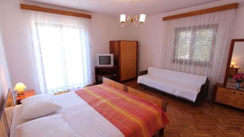 Apartment with Balcony image 8