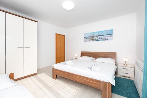 Apartment image 8