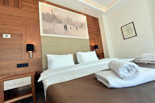 Hotel Lazaro - image 11