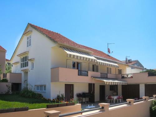  Apartment Venko - ZAD305 by Interhome, Unterkunft in Kožino